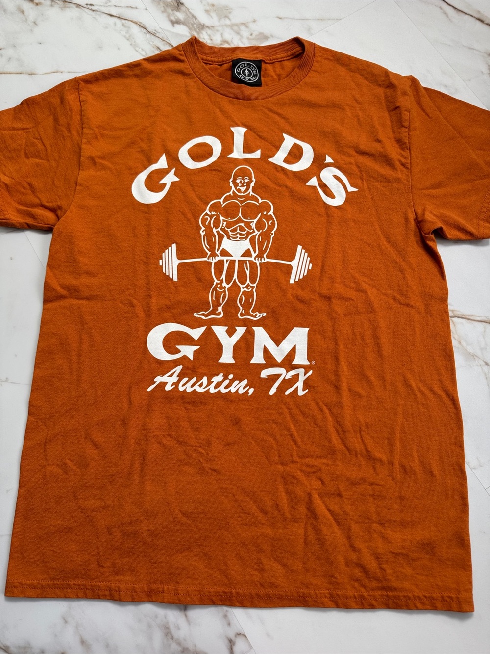 VTG Golds Gym Austin, Texas T-shirt Orange Men’s M Bodybuilding Logo western